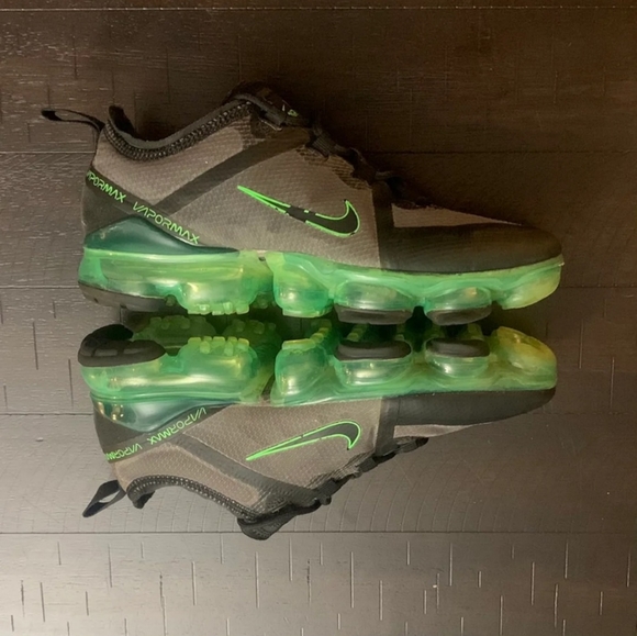 Nike 4.5 Air VaporMax Scream Green Shoes - Picture 6 of 11
